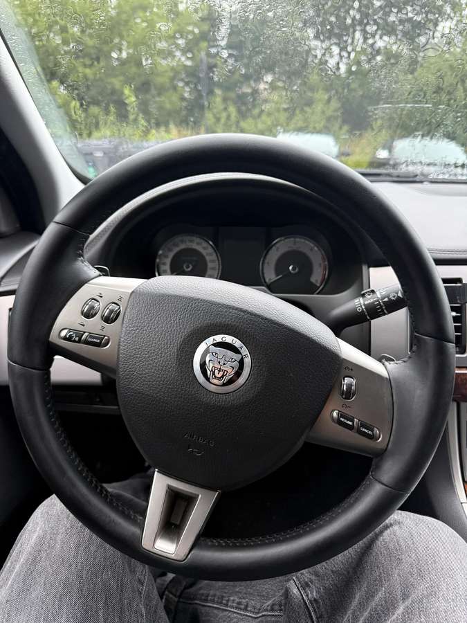 Jaguar XF, 3.0 l., Седан