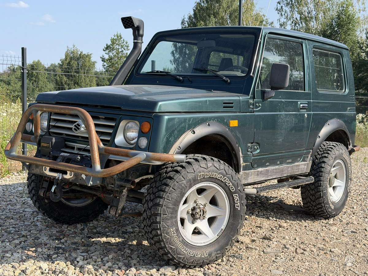 Suzuki Samurai - 3