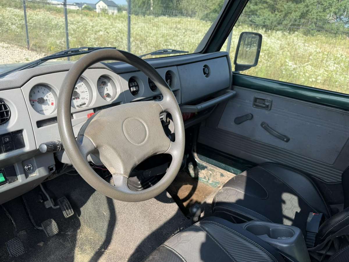 Suzuki Samurai, 1.3 l., off-road / crossover
