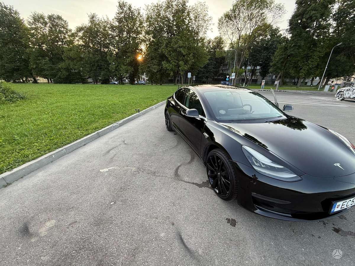 Tesla Model 3, 81 kWh, hečbekas