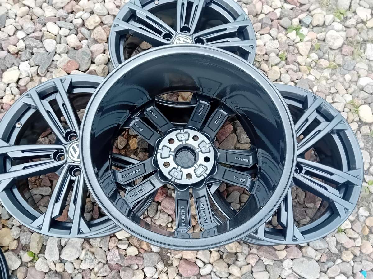 Volkswagen, light alloy, R17