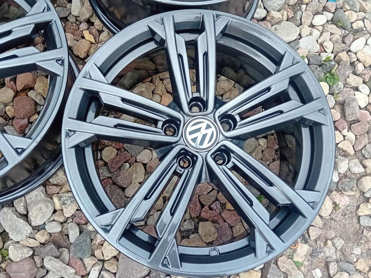 Volkswagen, light alloy, R17