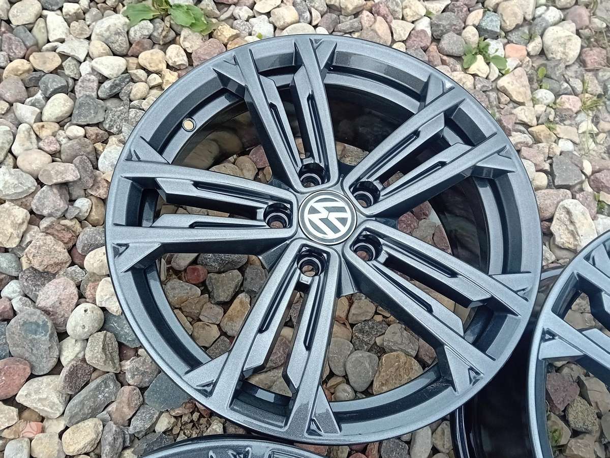 Volkswagen, light alloy, R17