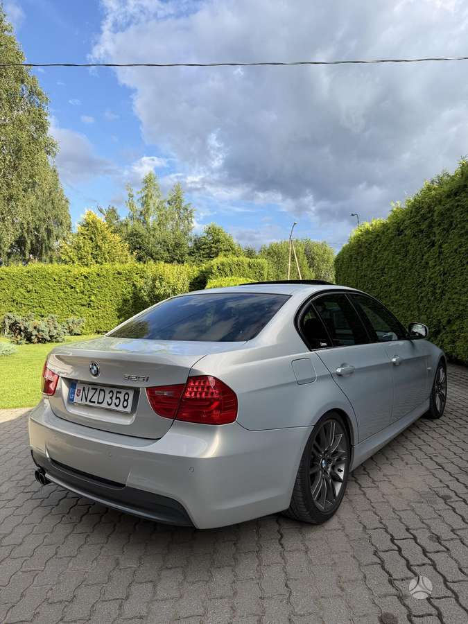 BMW 325, 3.0 l., Седан