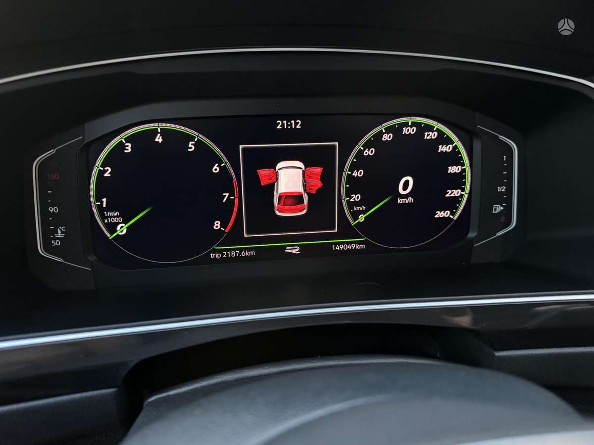 Volkswagen Tiguan - 12