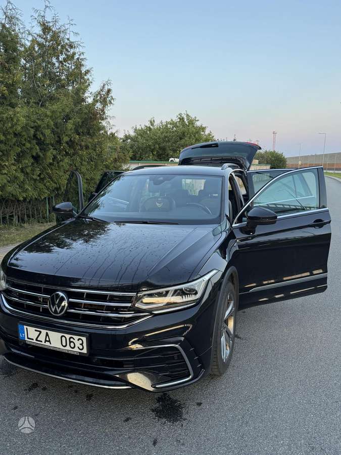 Volkswagen Tiguan - 4