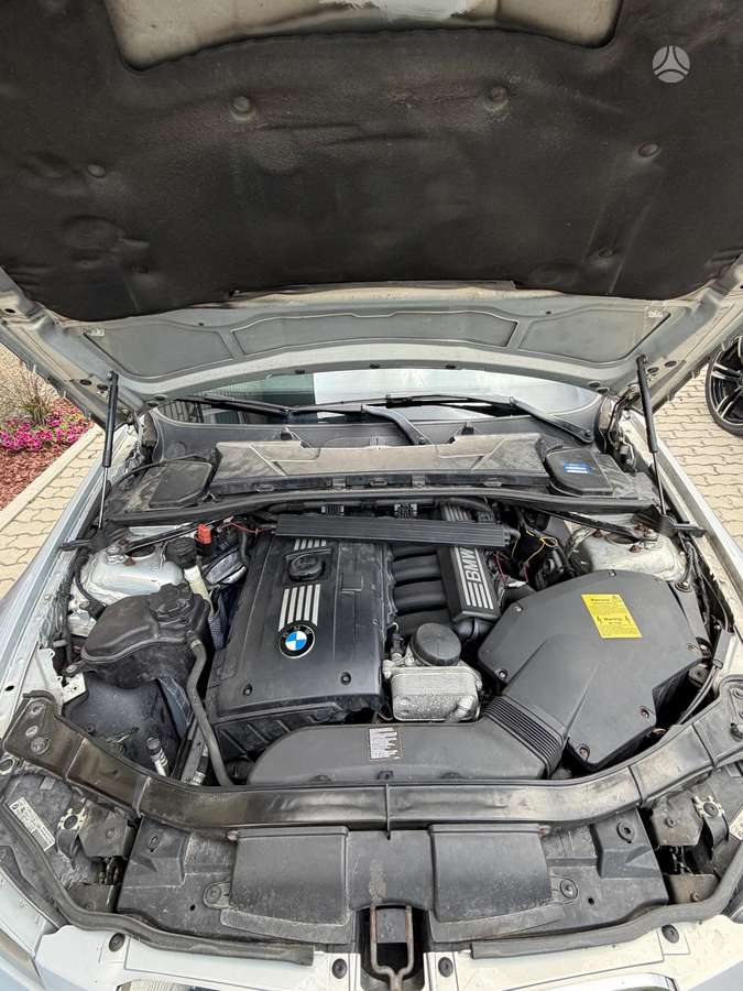 BMW 325, 3.0 l., Седан
