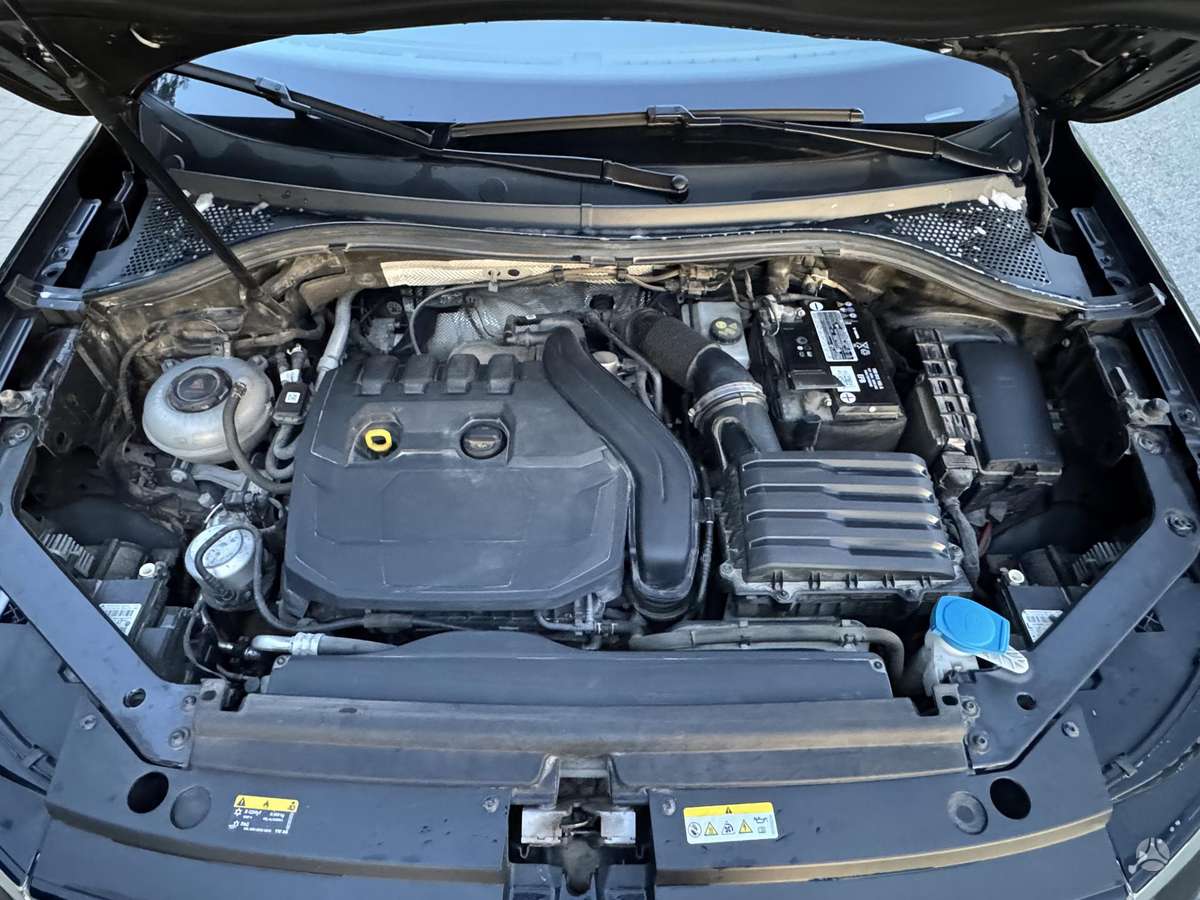 Volkswagen Tiguan - 8