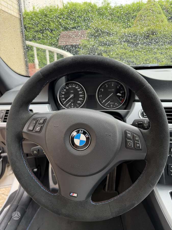 BMW 325, 3.0 l., Седан