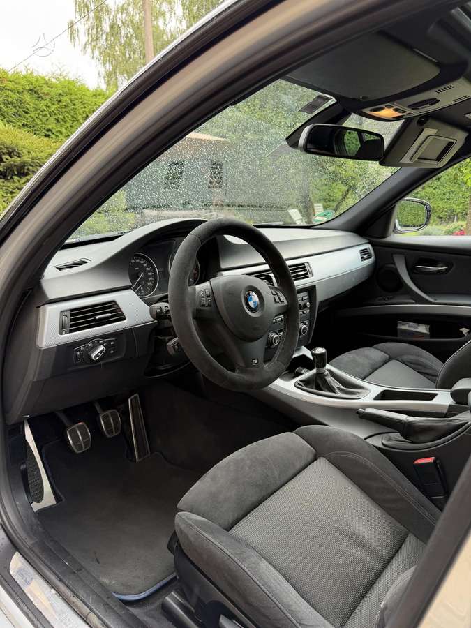 BMW 325, 3.0 l., Седан