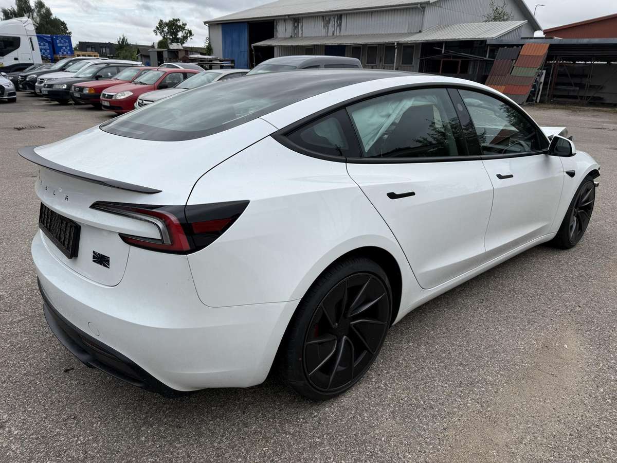 Tesla Model 3, 82 кВт·ч, Седан