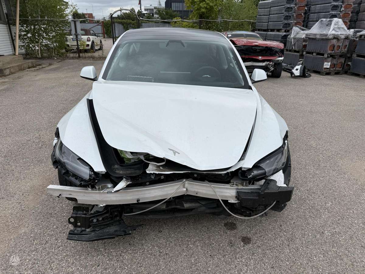 Tesla Model 3, 82 kWh, sedanas
