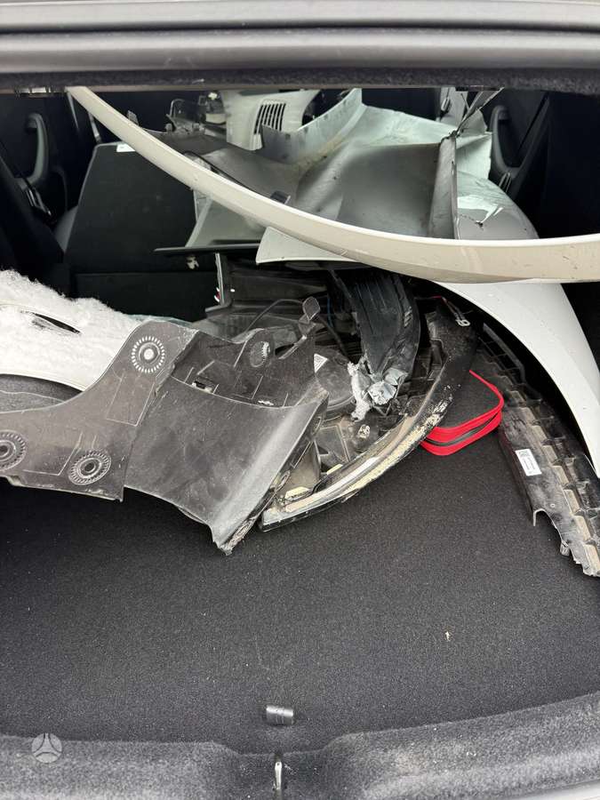 Tesla Model 3, 82 kWh, sedanas