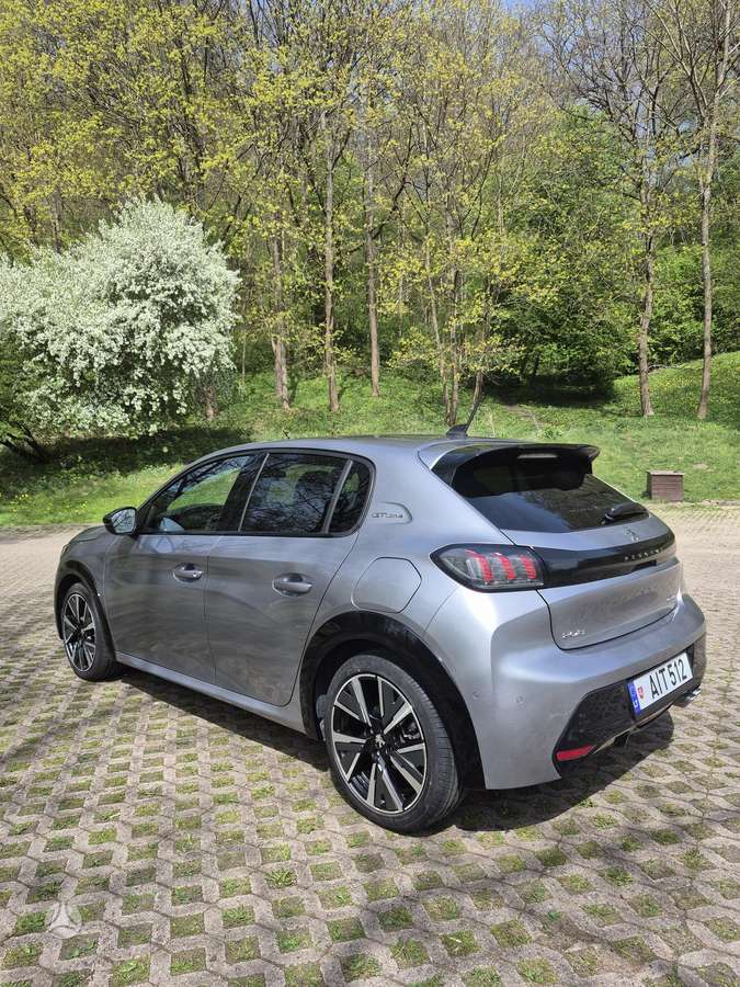 Peugeot 208 - 6