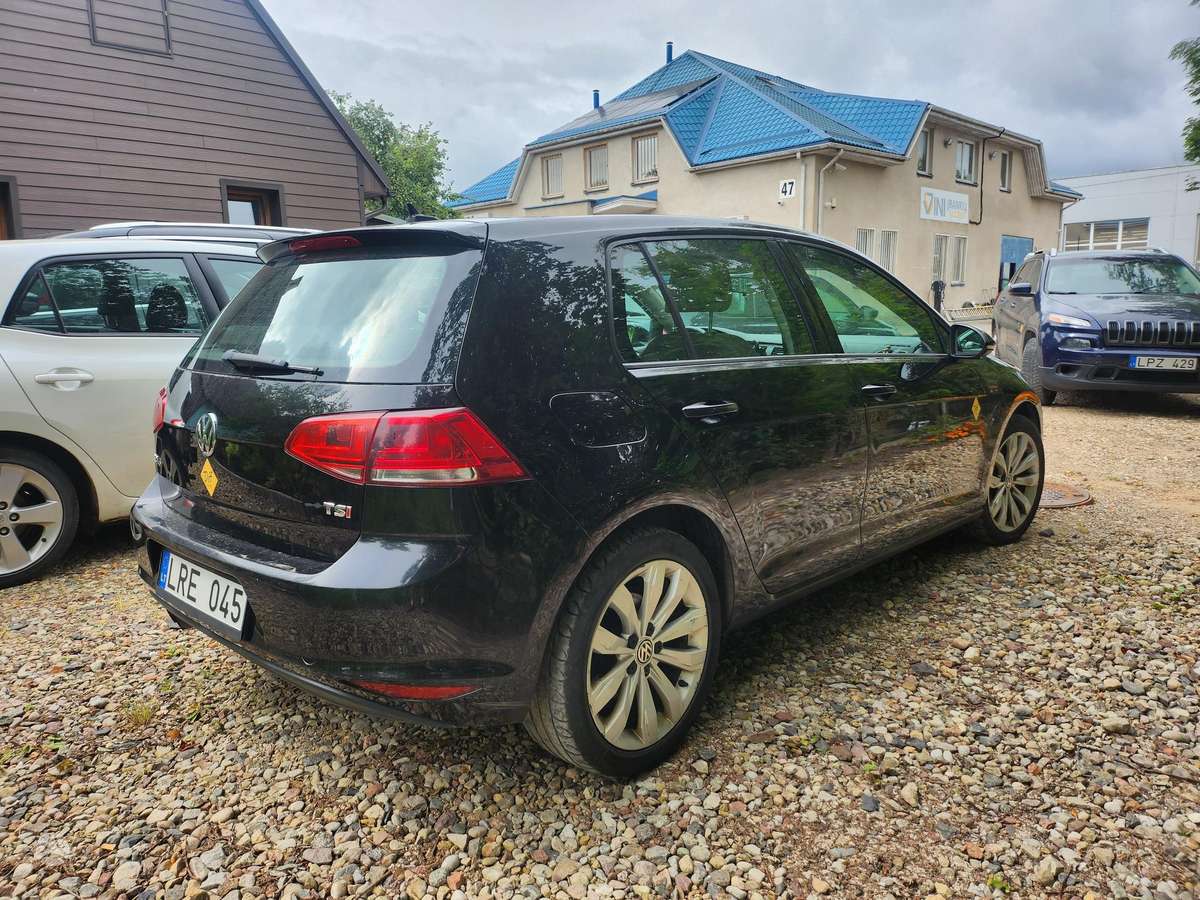 Volkswagen Golf - 4