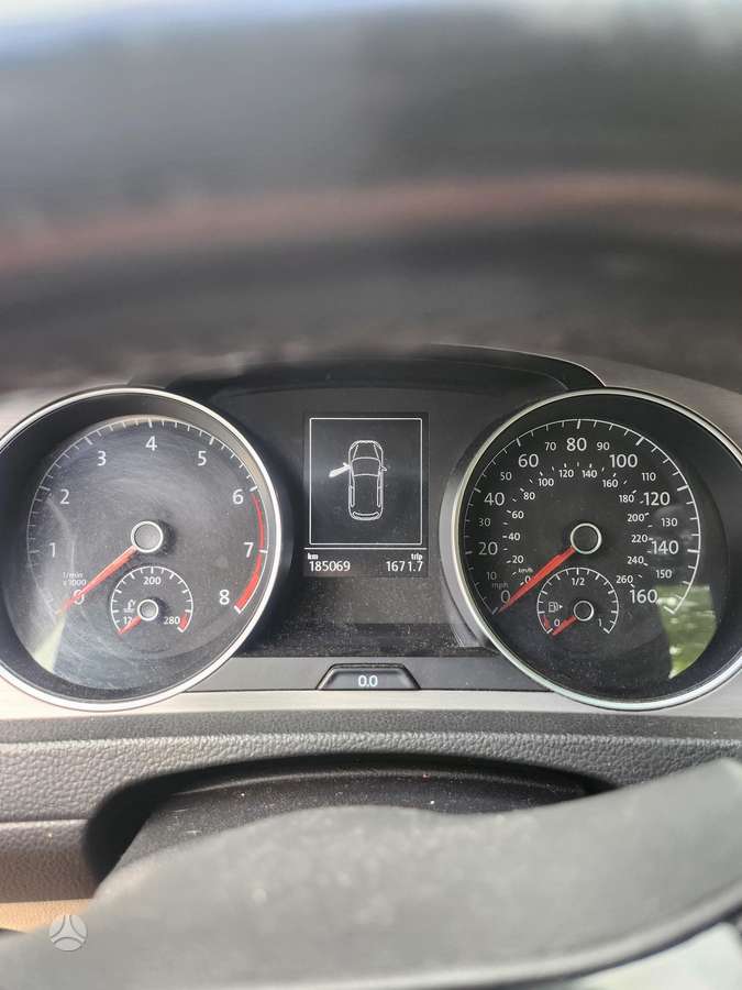 Volkswagen Golf - 9