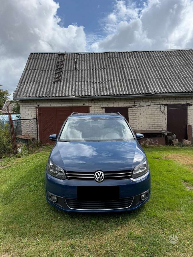 Volkswagen Touran - 1