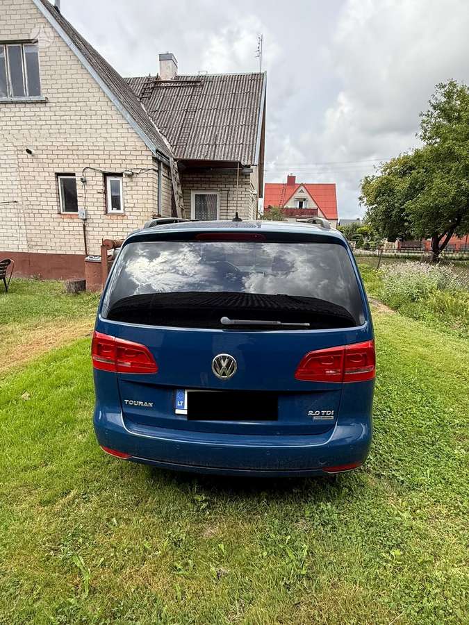 Volkswagen Touran - 3