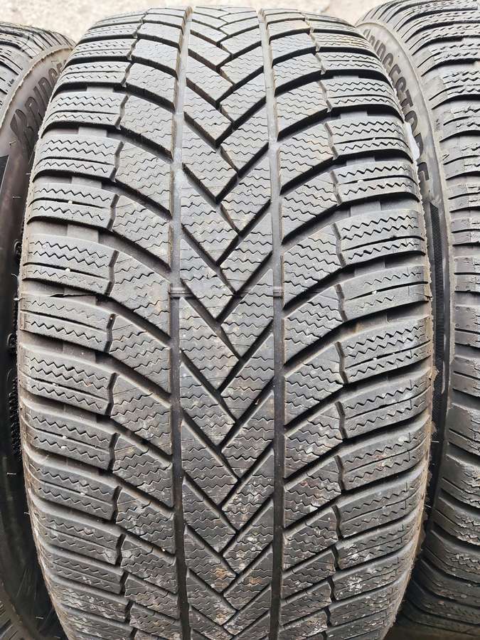 Bridgestone, žieminės 245/45 R19