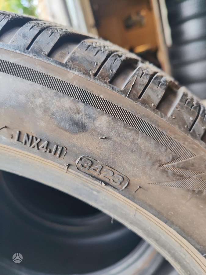 Bridgestone, зимние 245/45 R19