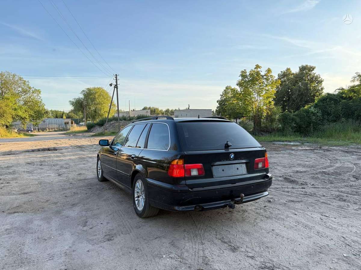 BMW 525, 2.5 l., wagon