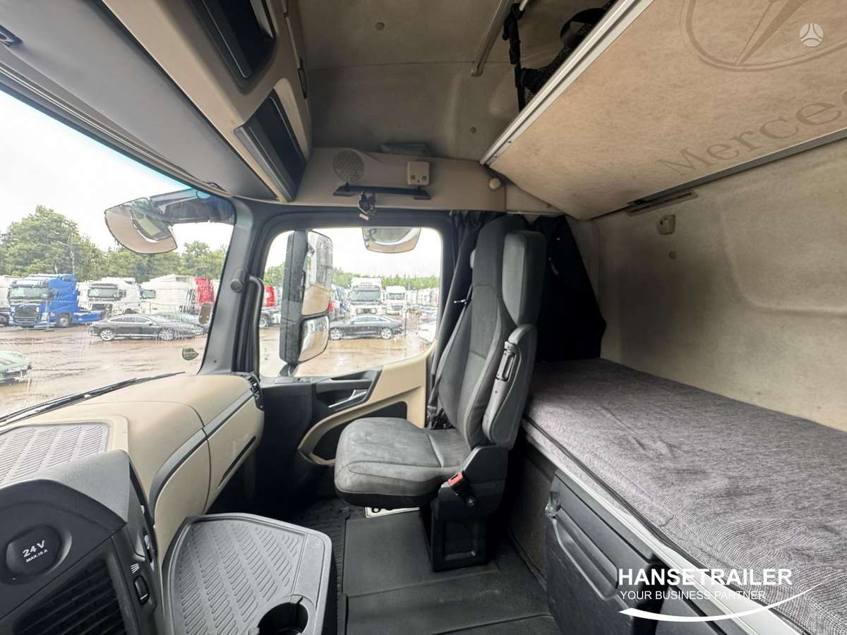 Mercedes-Benz Actros 1845, double sleeper