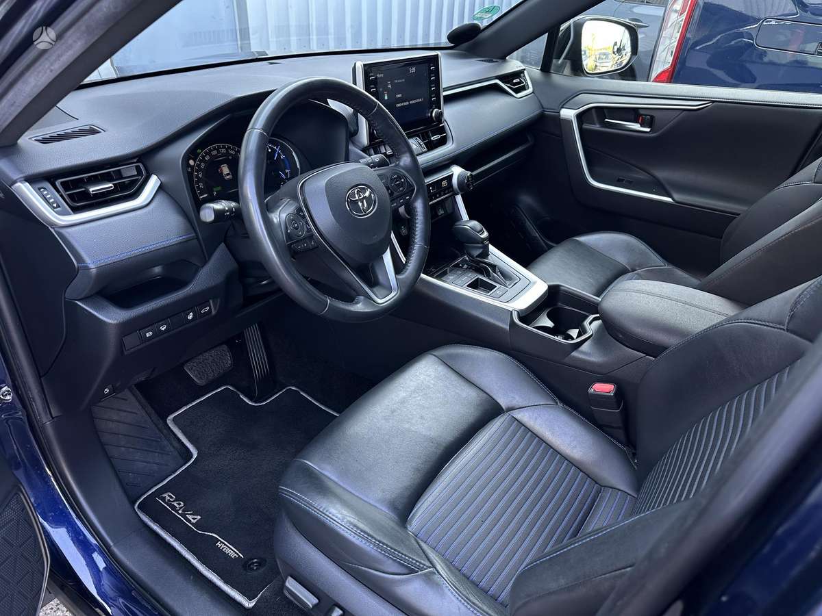 Toyota RAV4 - 9