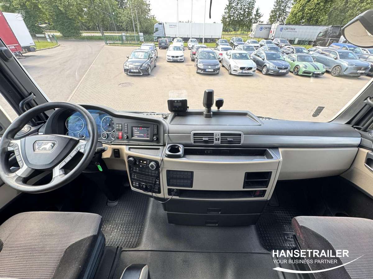 MAN TGX 18.460 Retarder, double sleeper