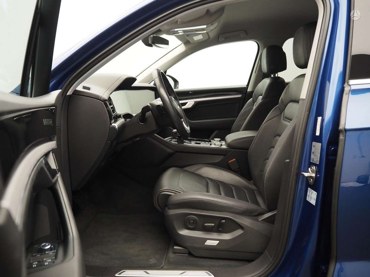Volkswagen Touareg - 8