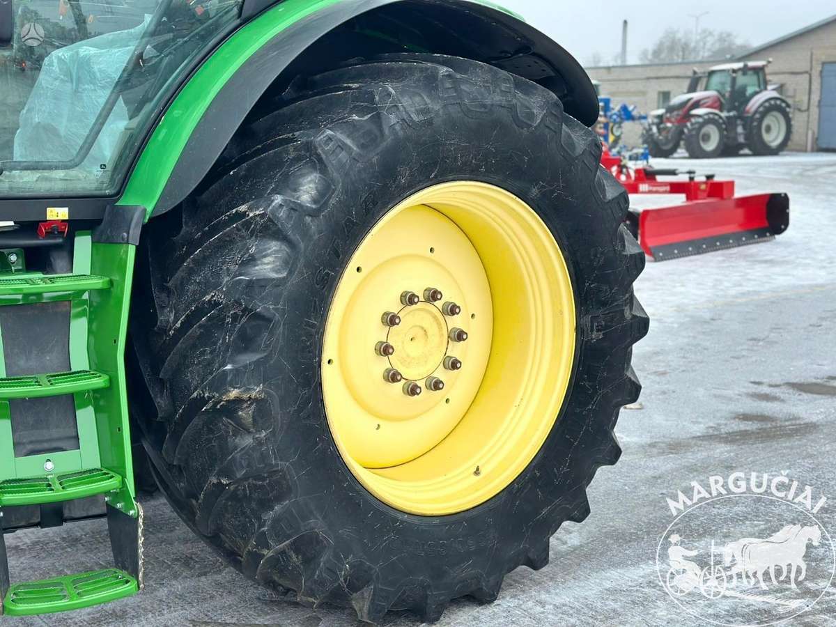 John Deere 6210R, 200 - 249 AG, tractors