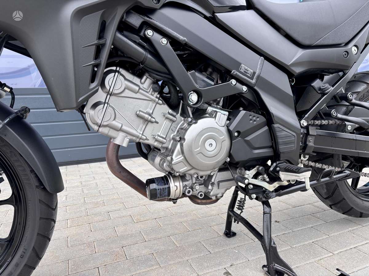 Suzuki DL (V-Strom) 650cc, enduro / adventure