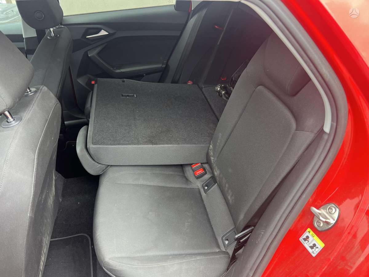 Audi A1, 1.0 l., Хэтчбек