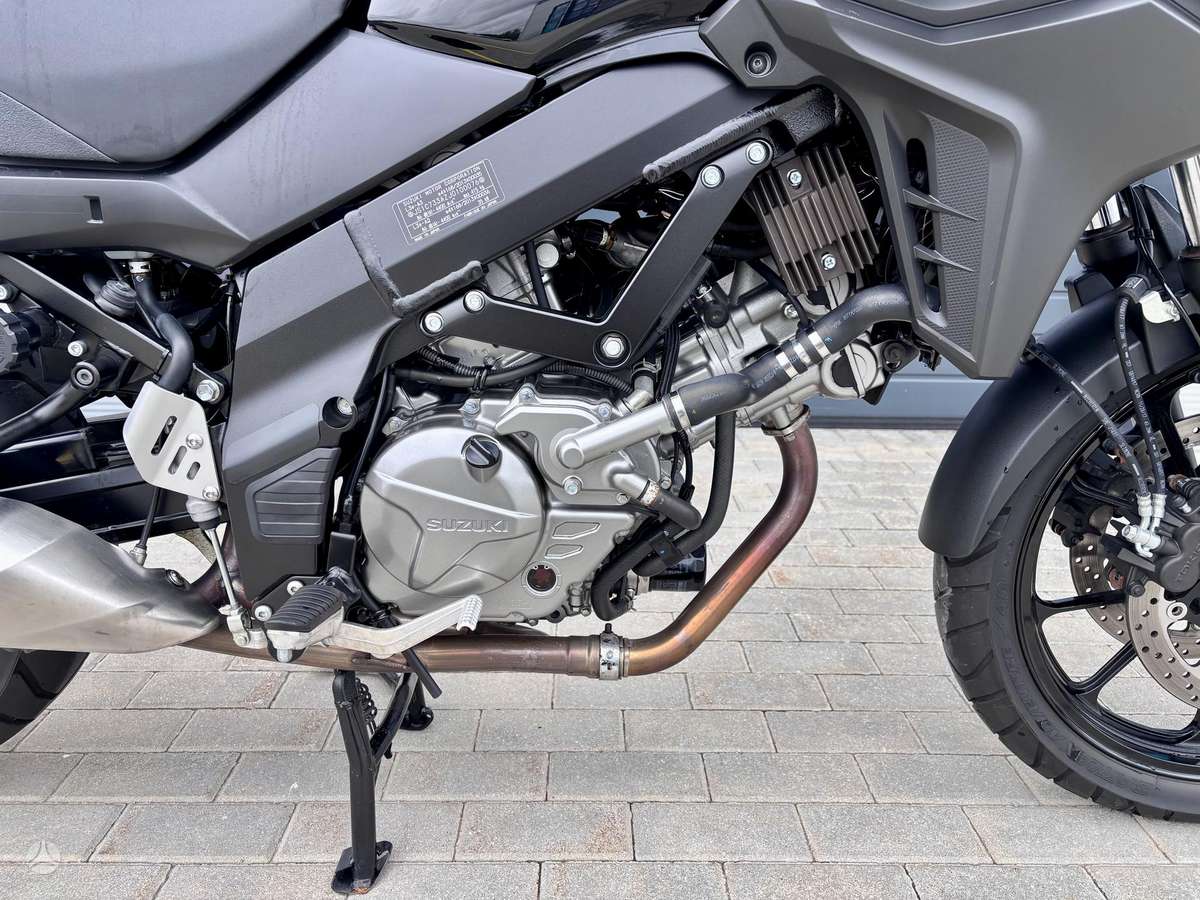 Suzuki DL (V-Strom) 650cc, enduro / adventure