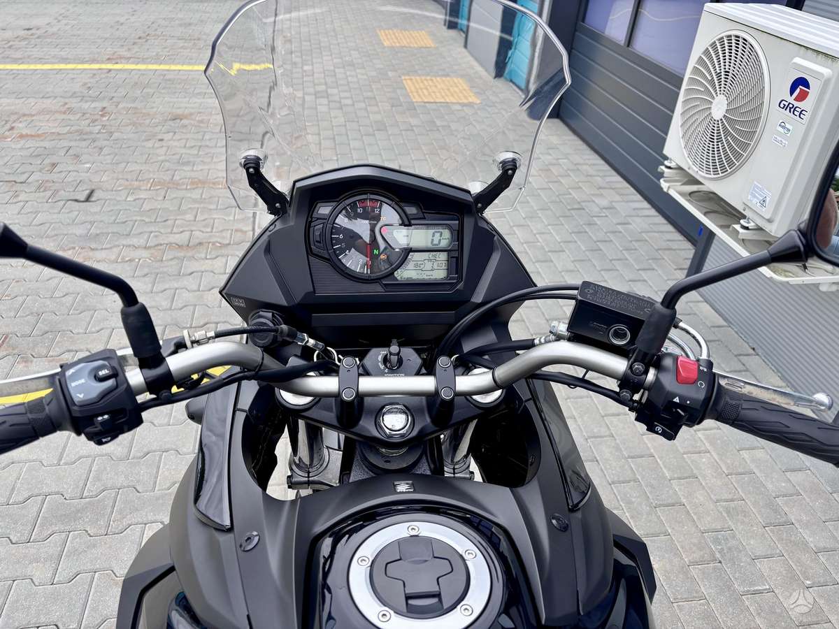 Suzuki DL (V-Strom) 650cc, enduro / adventure