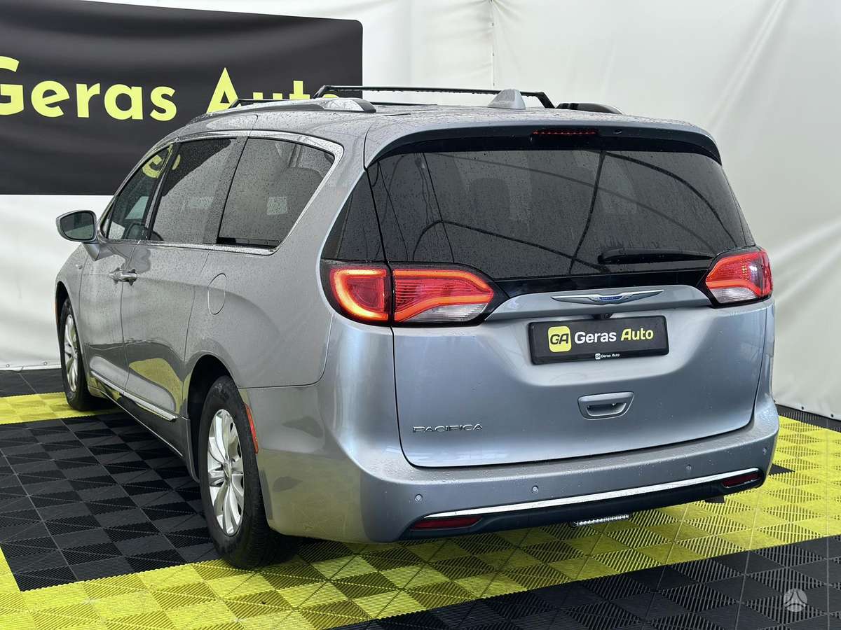 Chrysler Pacifica, 3.6 l., Минивэн