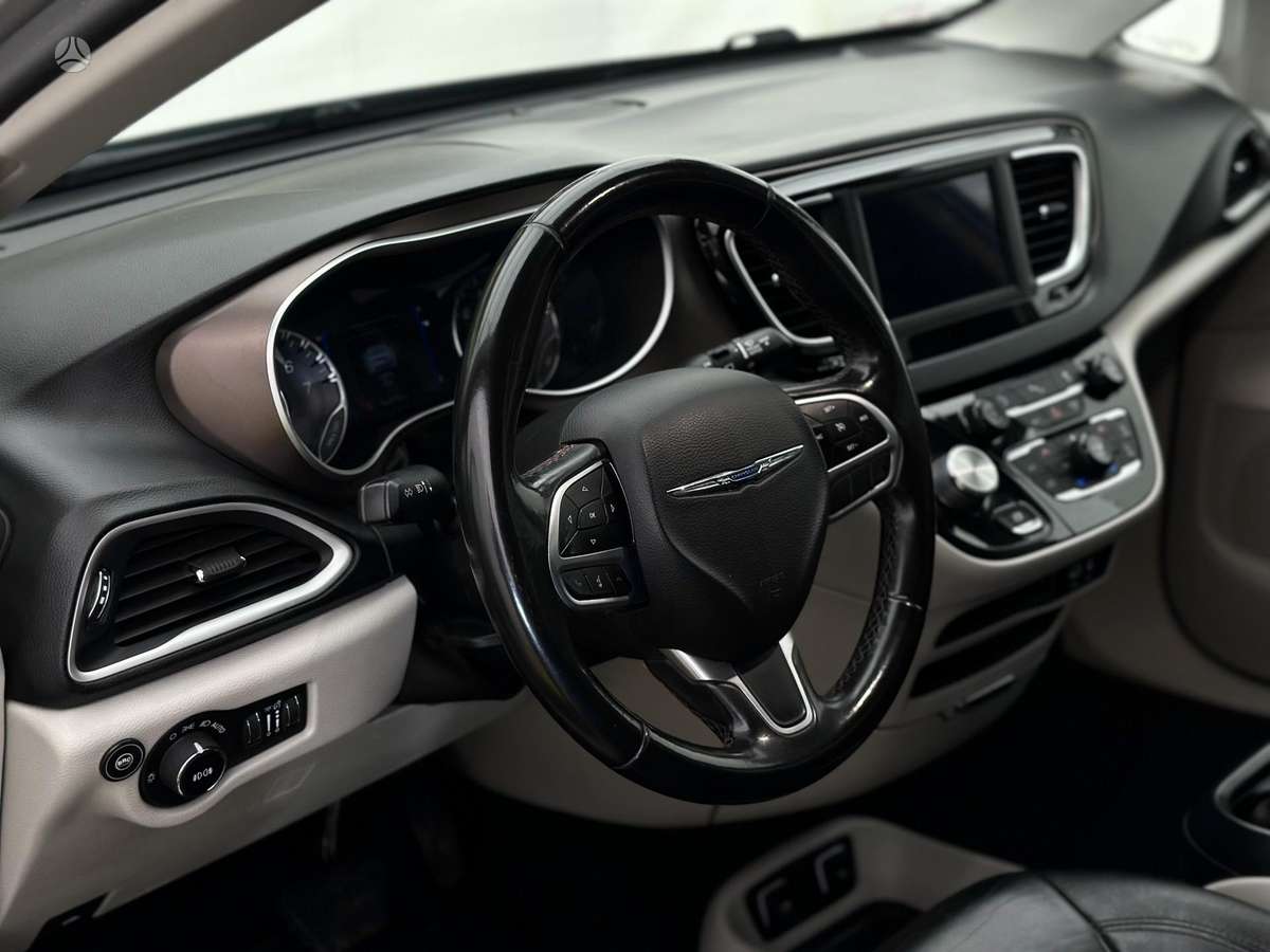 Chrysler Pacifica, 3.6 l., Минивэн