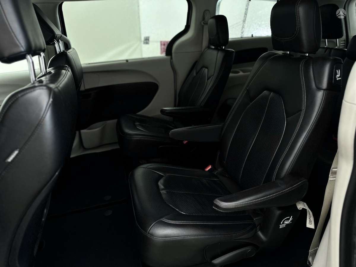 Chrysler Pacifica, 3.6 l., Минивэн