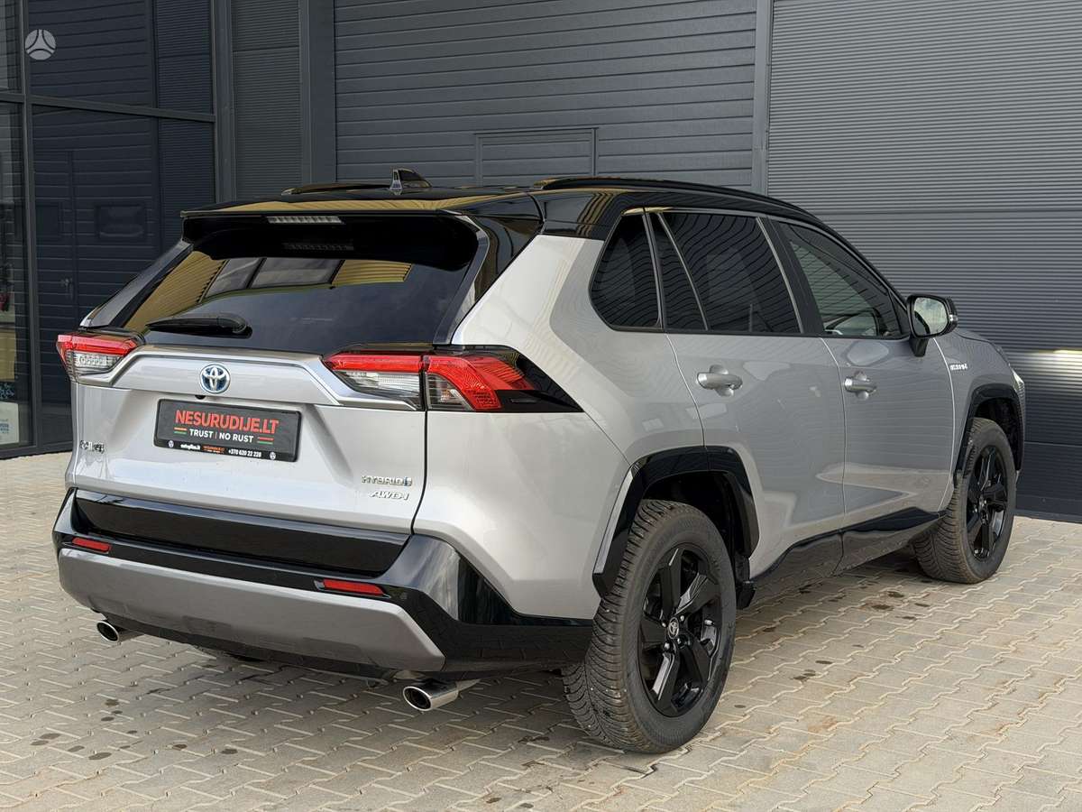 Toyota RAV4 - 4