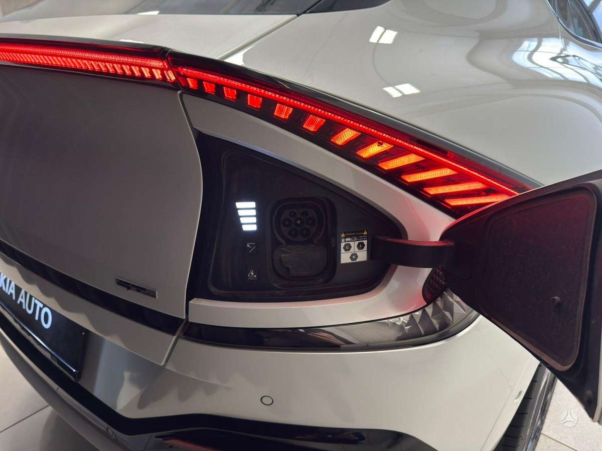 Kia EV6, 77 kWh, hatchback