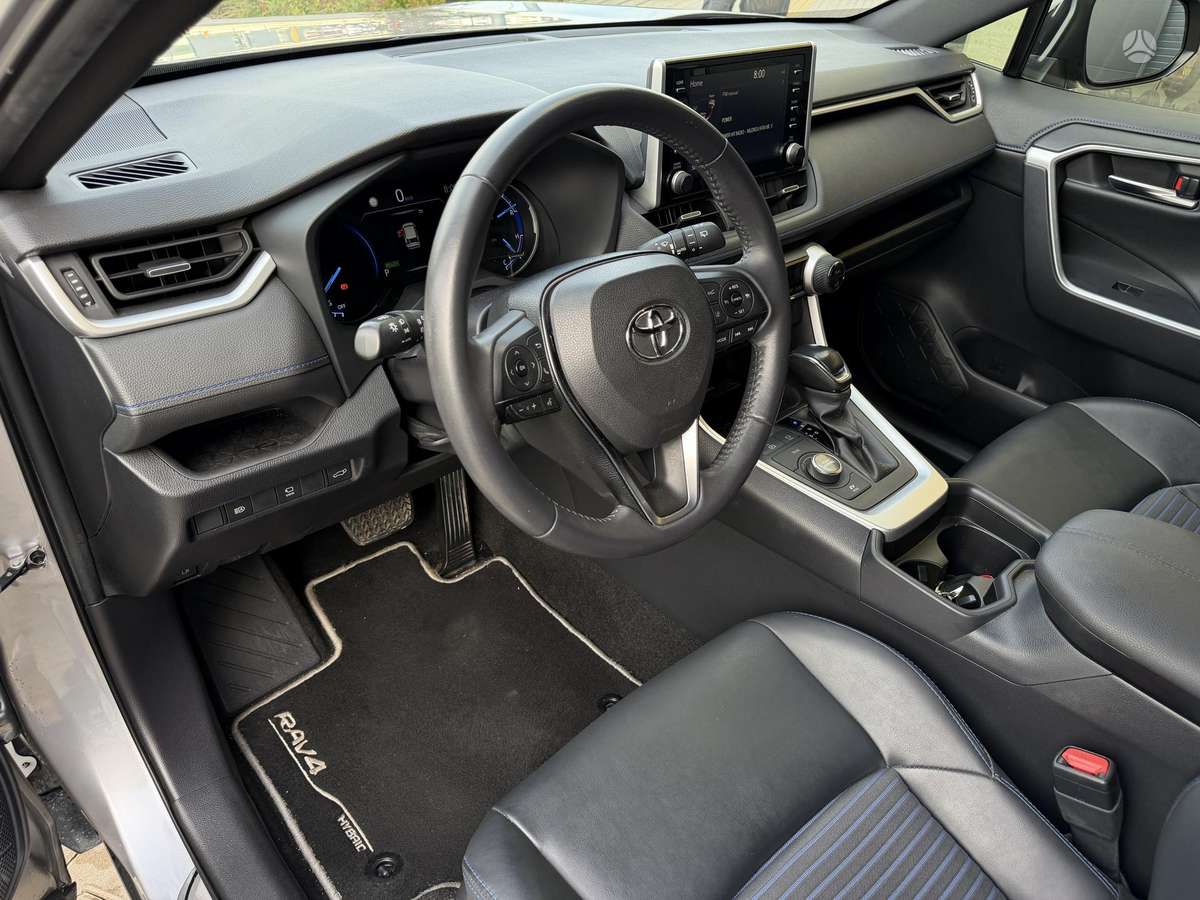 Toyota RAV4 - 7