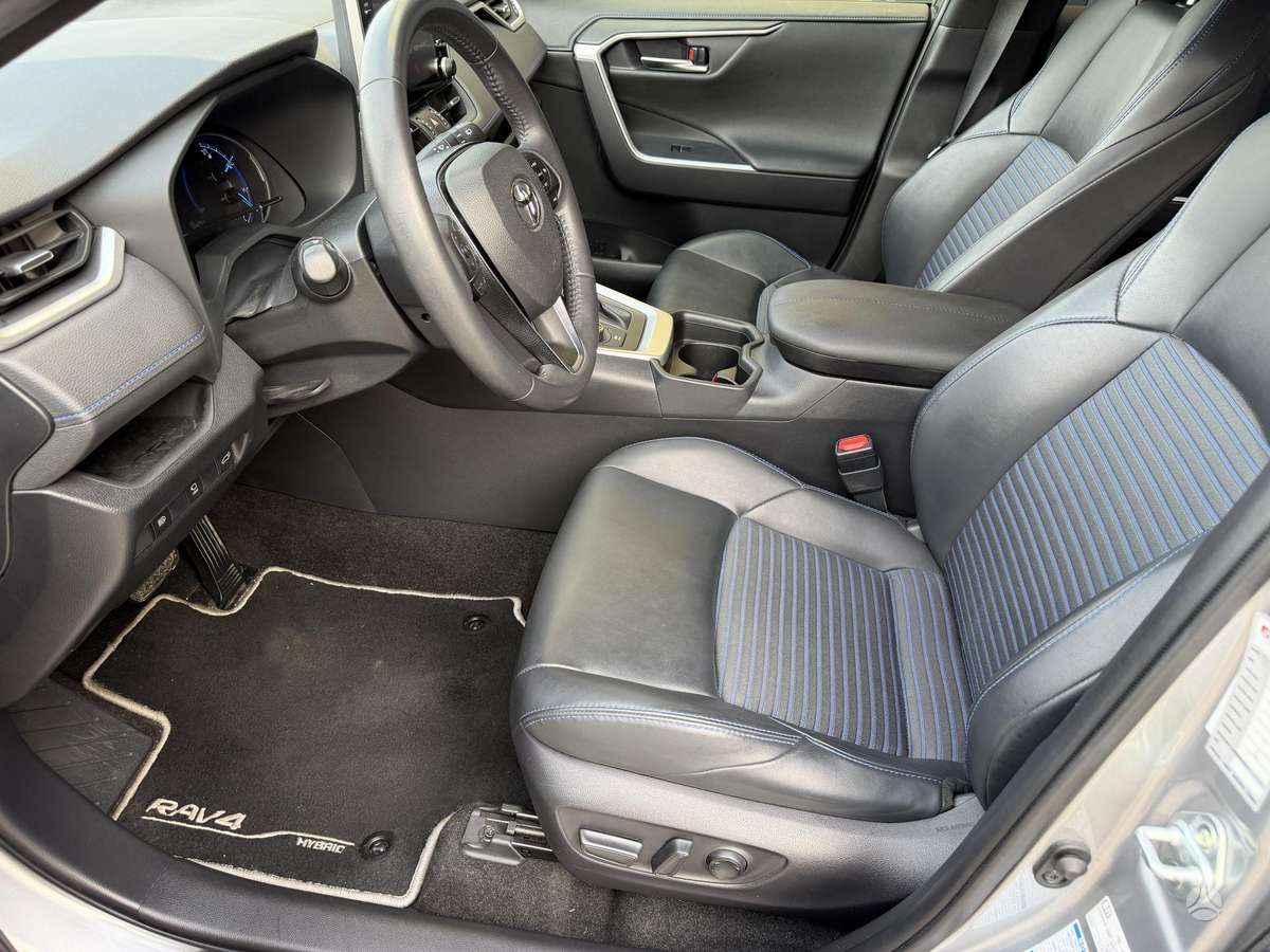 Toyota RAV4 - 9