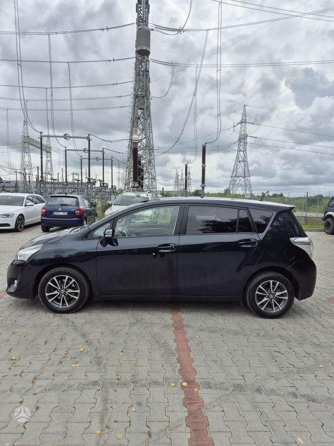 Toyota Verso - 4
