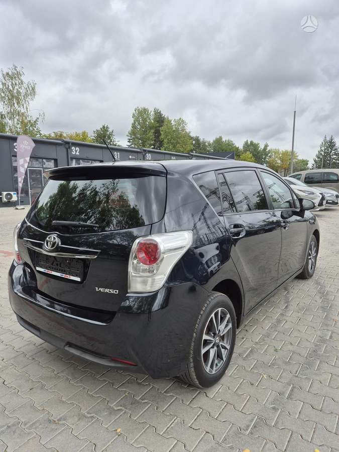 Toyota Verso - 7