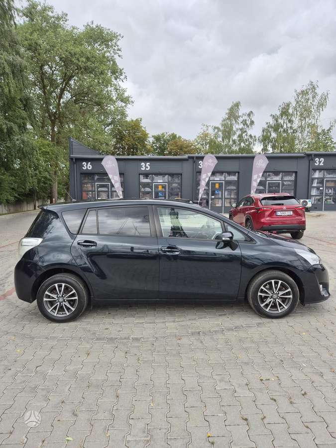 Toyota Verso - 8