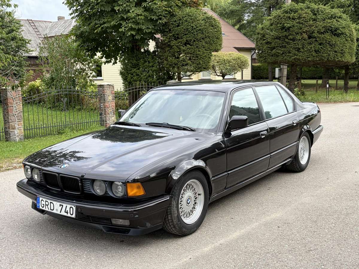 BMW 740, 4.0 l., Седан