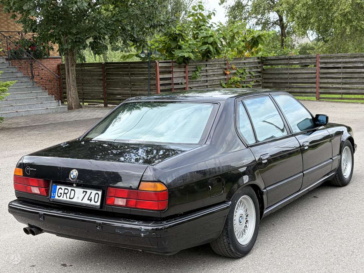BMW 740, 4.0 l., Седан