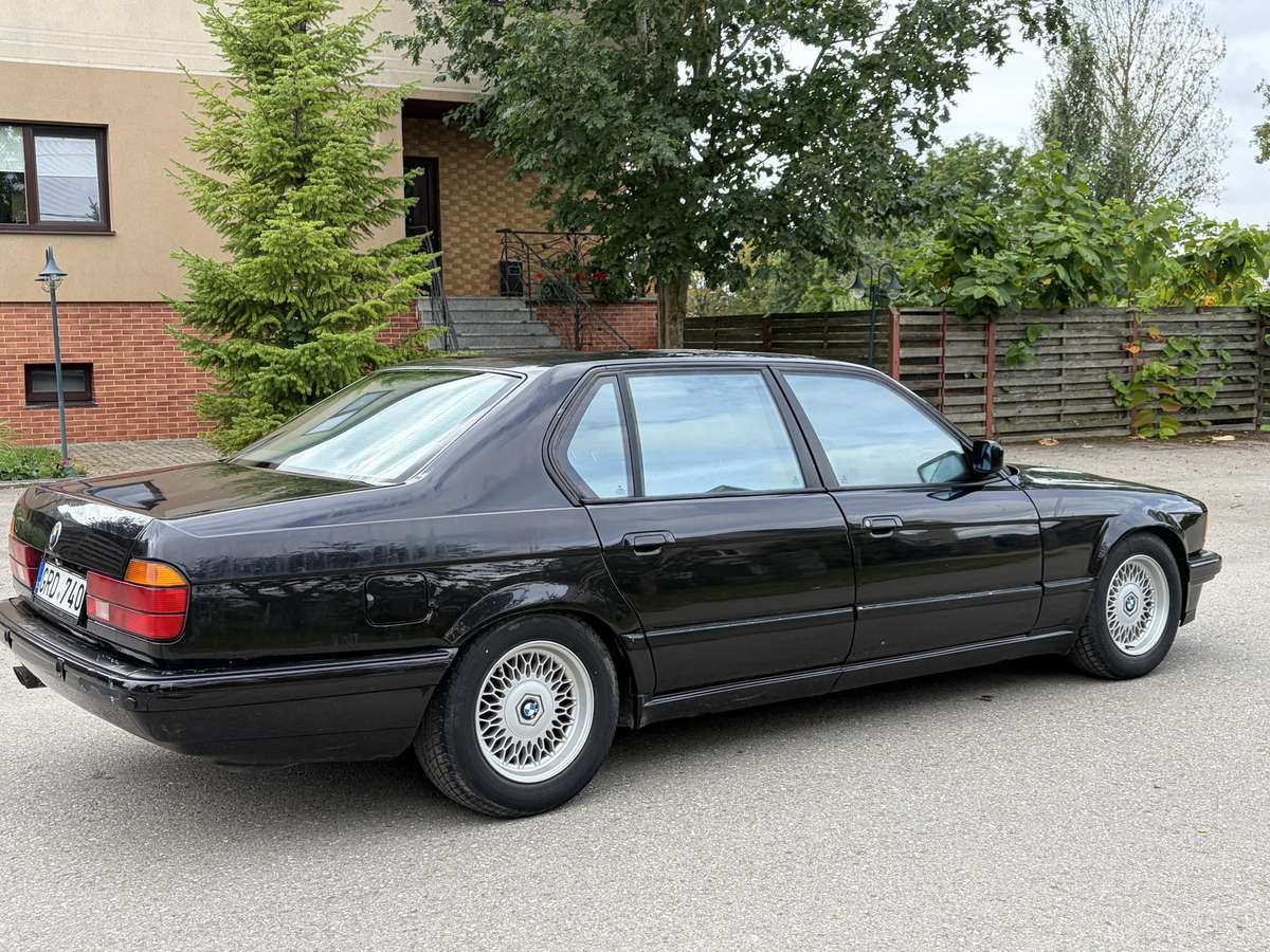 BMW 740, 4.0 l., Седан