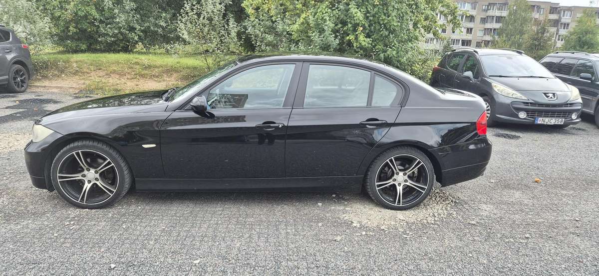 BMW 320, 2.0 l., Седан