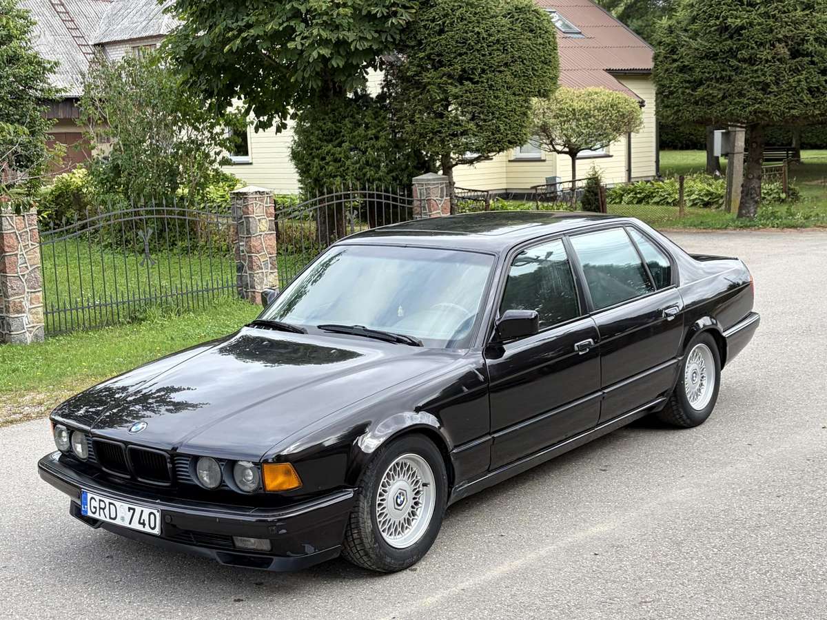 BMW 740, 4.0 l., Седан