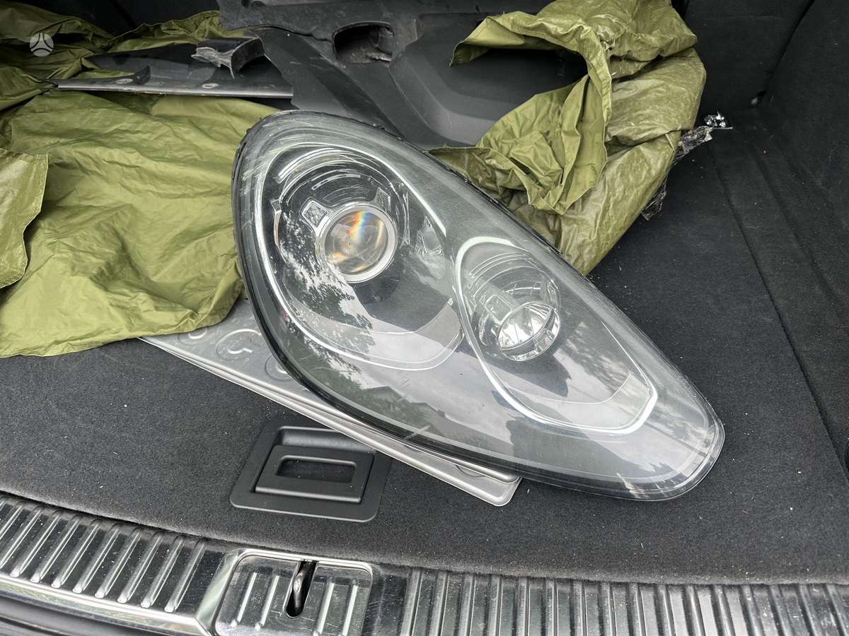Porsche Cayenne - 7